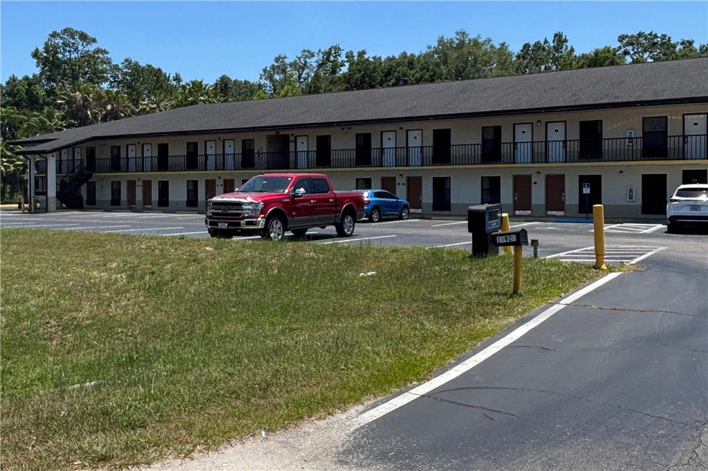 Alachua Inn - photo 8