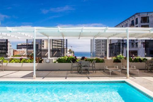 Seabreeze Apartment — 4-Star Luxury Hotel in Cape Town, South Africa