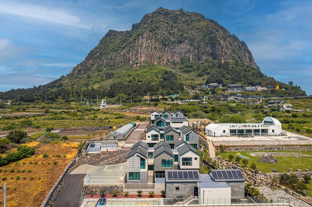 MasionSanbang Jeju — 4-Star Luxury Hotel in Seogwipo, South Korea