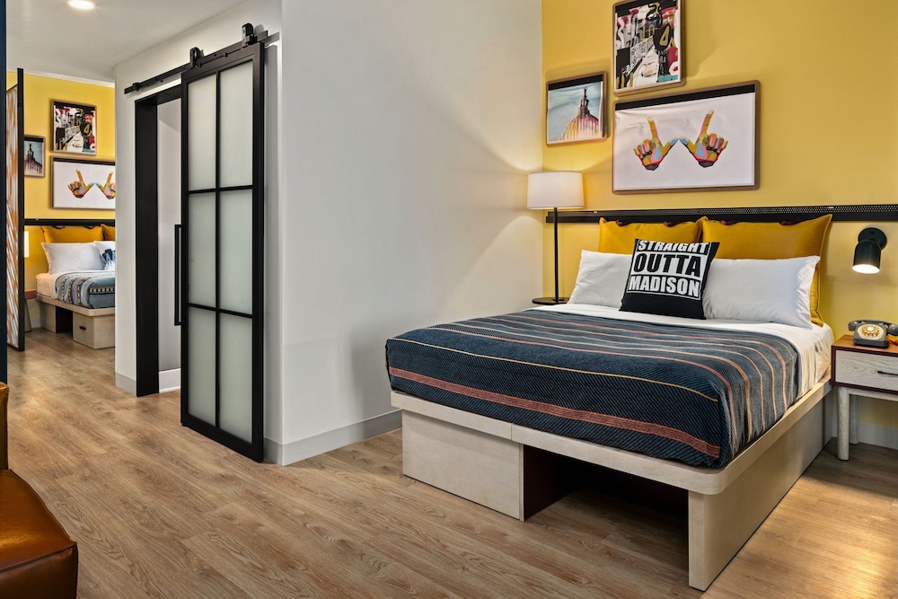 Moxy Madison Downtown - photo 23