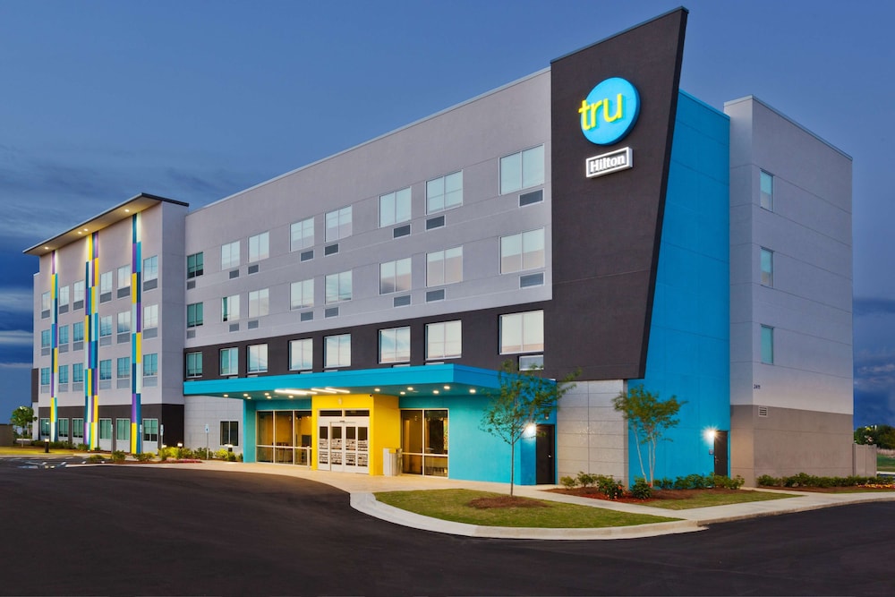 Tru by Hilton Auburn - featured photo