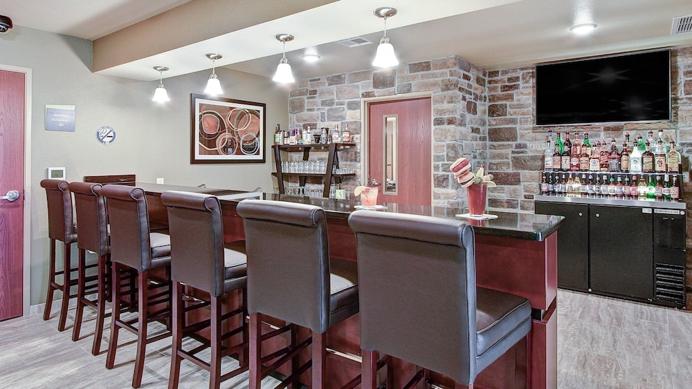 Cobblestone Hotel & Suites Pulaski Green Bay - photo 41