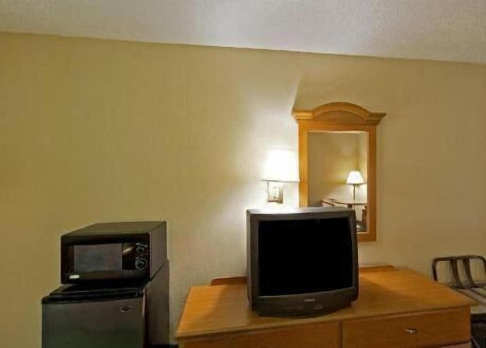 Americas Best Value Inn Grenada - photo 5