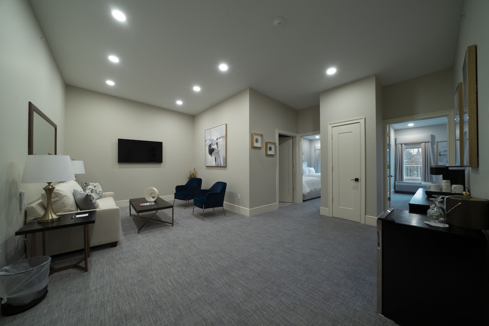 The Orange Inn Boutique Hotel - photo 14