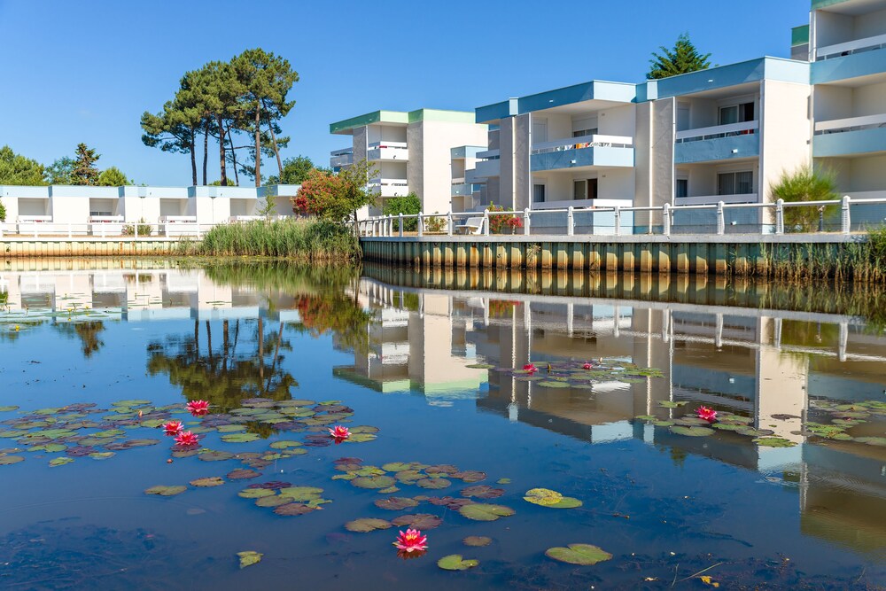 Azureva Lacanau - carbon neutral hotel in Lacanau