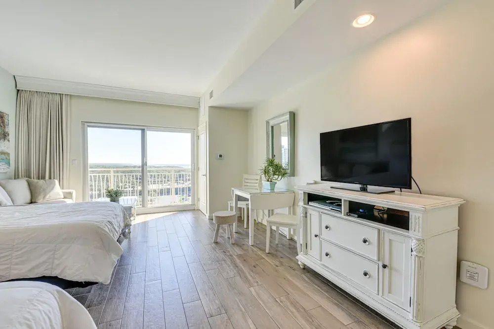 Destin Resort Studio w Pool Walk to Beach - photo 4