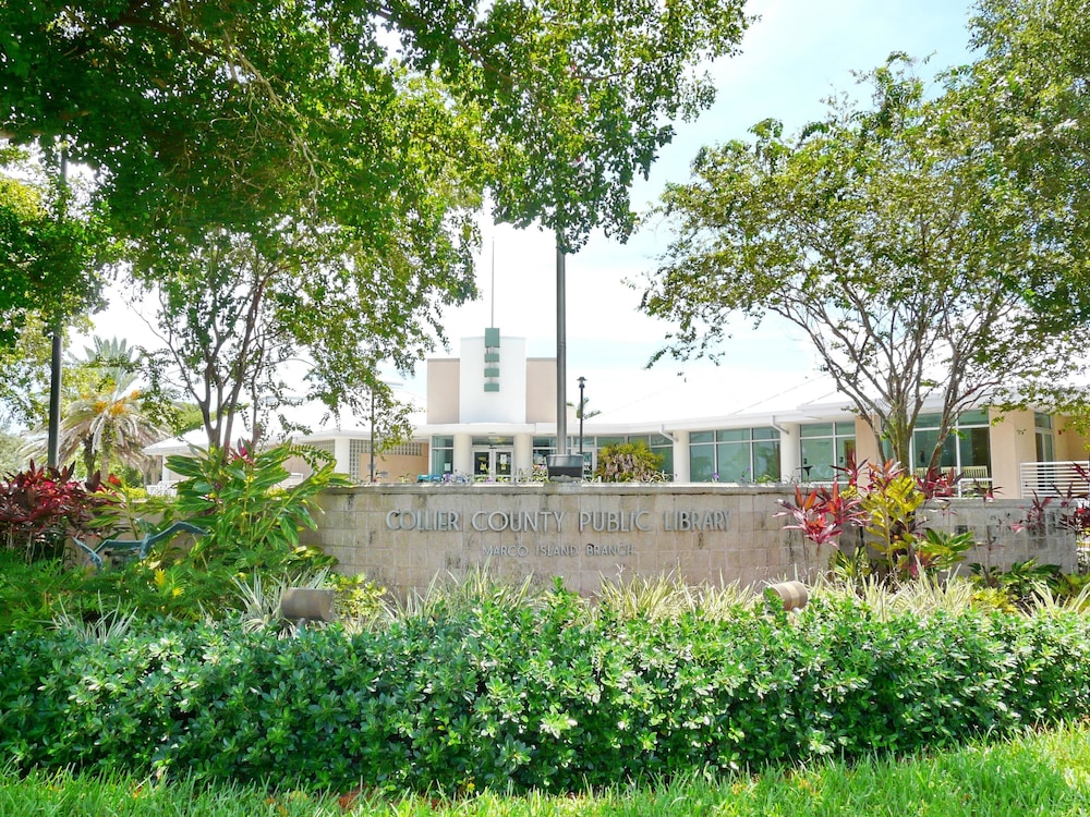 Aquarius H 7 Marco Island in Marco Island, United States