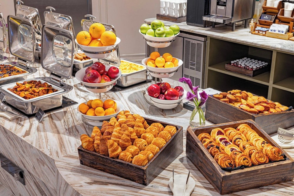 JW Marriott Essex House New York - photo 163