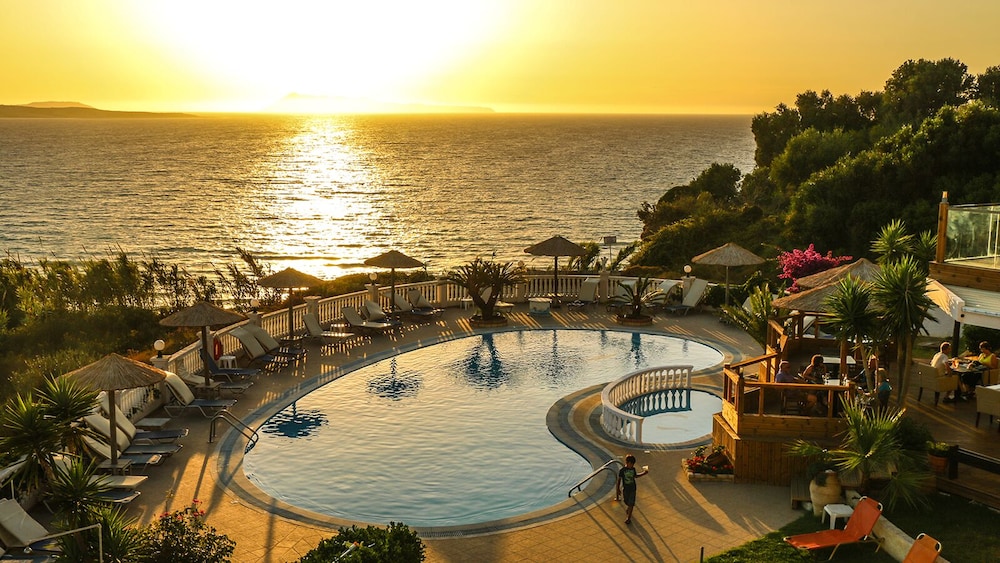 Terezas Hotel - last minute hotel in Corfu