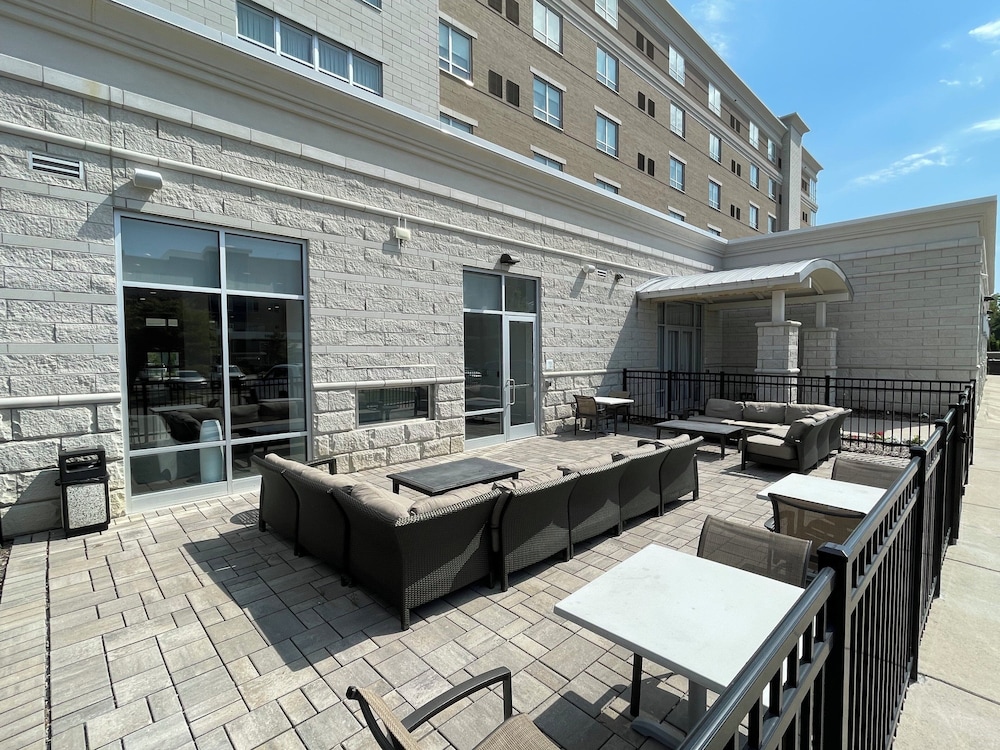 Holiday Inn Hotel & Suites Farmington Hills Detroit NW by IHG - photo 29