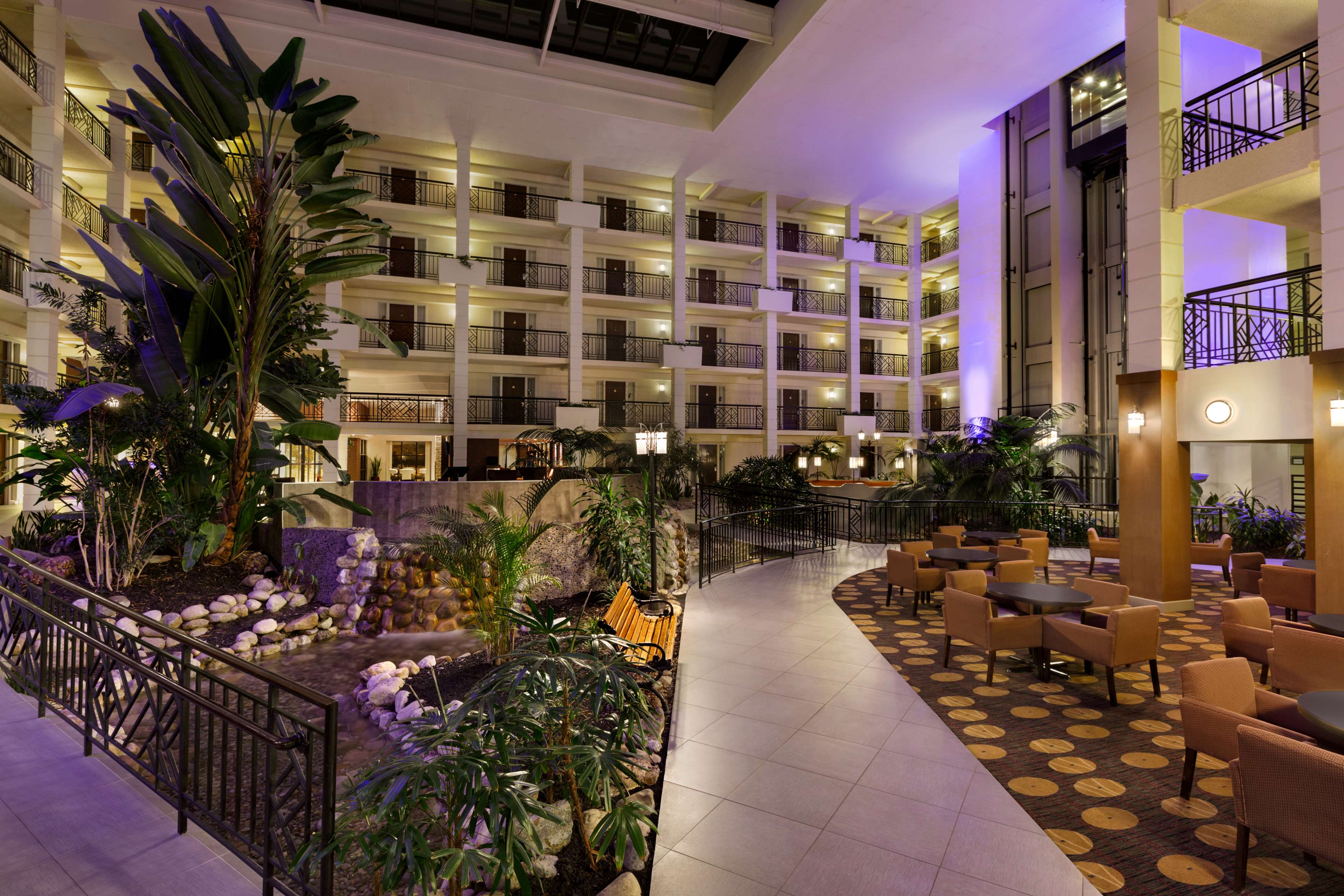 Embassy Suites by Hilton Piscataway Somerset - photo 5
