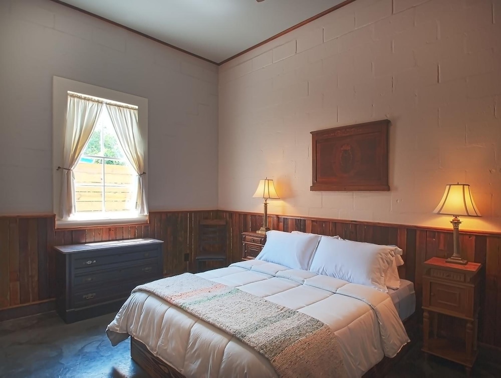 Inn at the Old Jail - photo 16