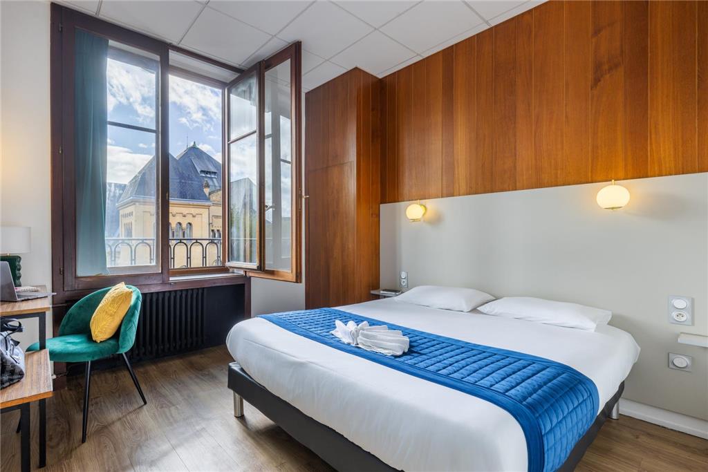 Hôtel Bristol Metz Gare Pompidou in Metz, France