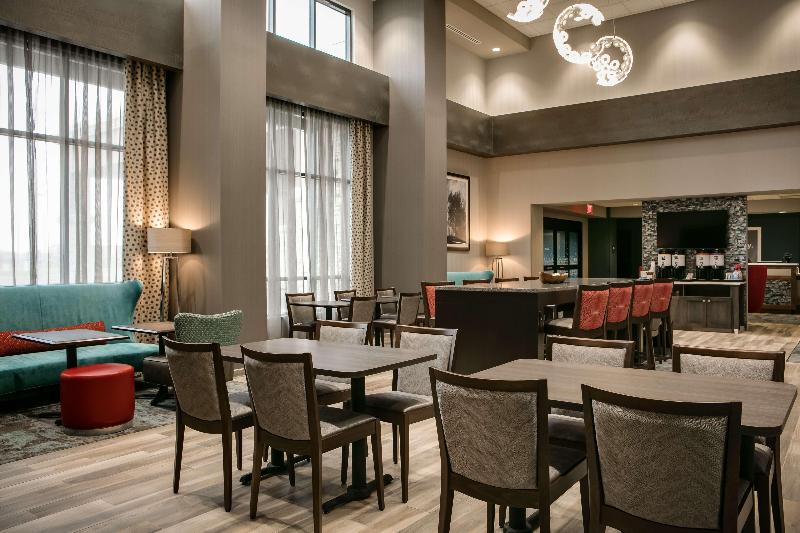 Hampton Inn Wichita Northwest - photo 6
