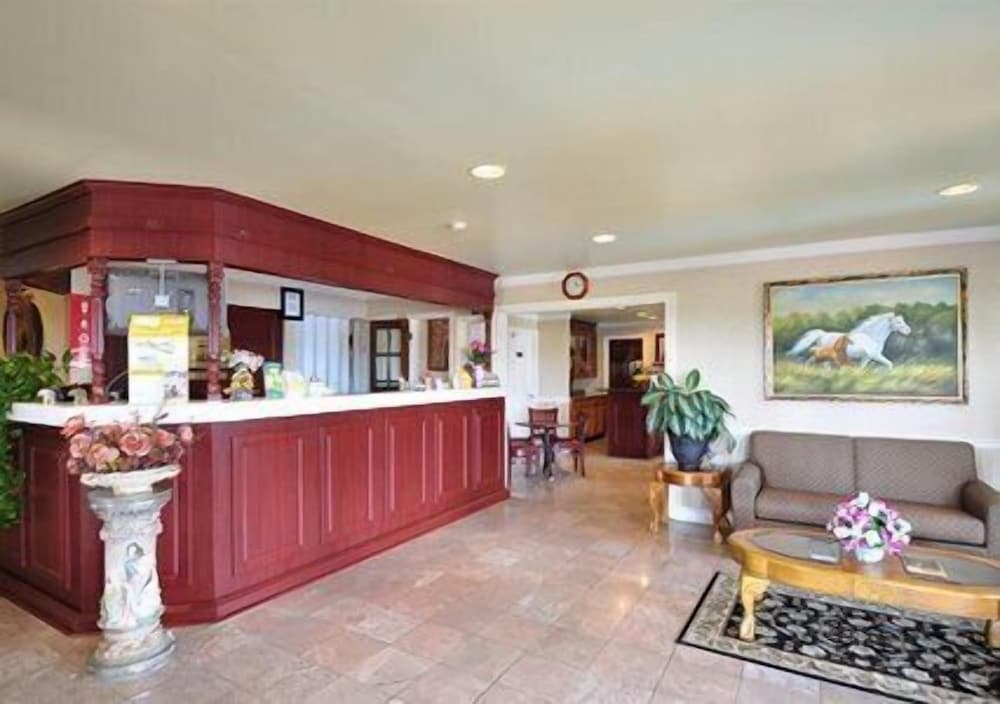 Econo Lodge Princess Anne - photo 3