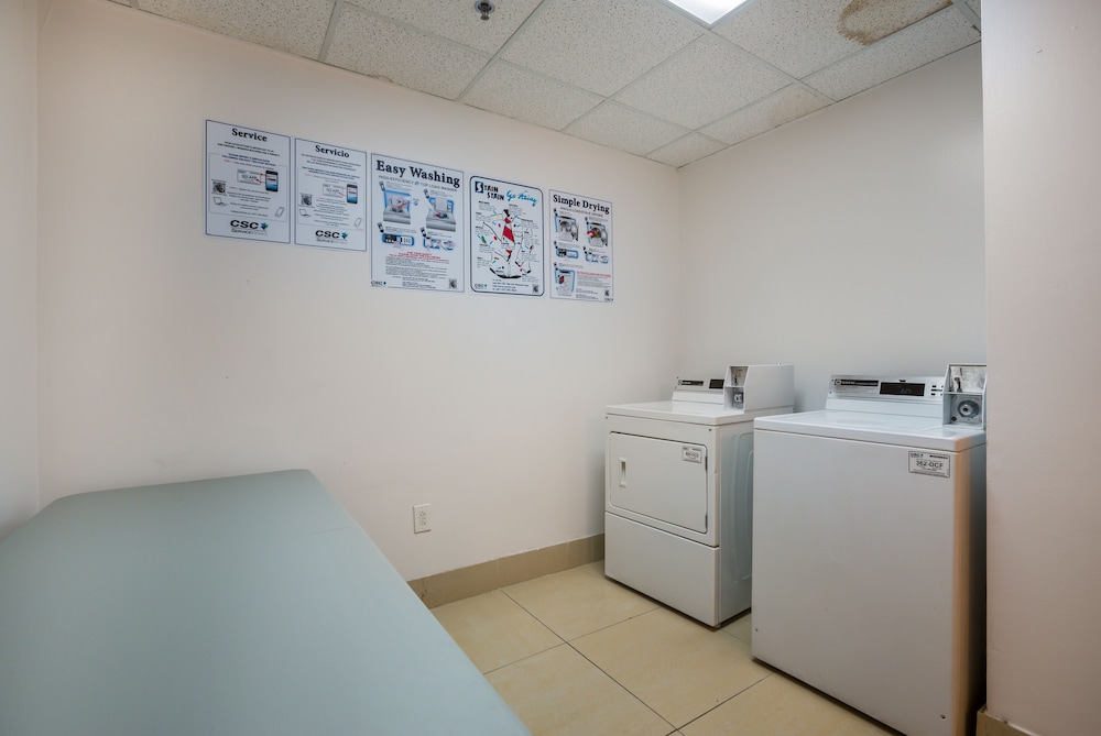 Budgetel Inns & Suites Atlanta Galleria Stadium - photo 14