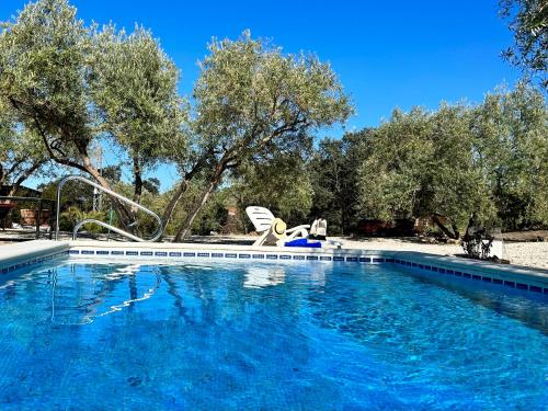 LA MEJORANA Casa de Campo con piscina en MA laga Norte — 4-Star Luxury Hotel in Villanueva De Tapia, Spain