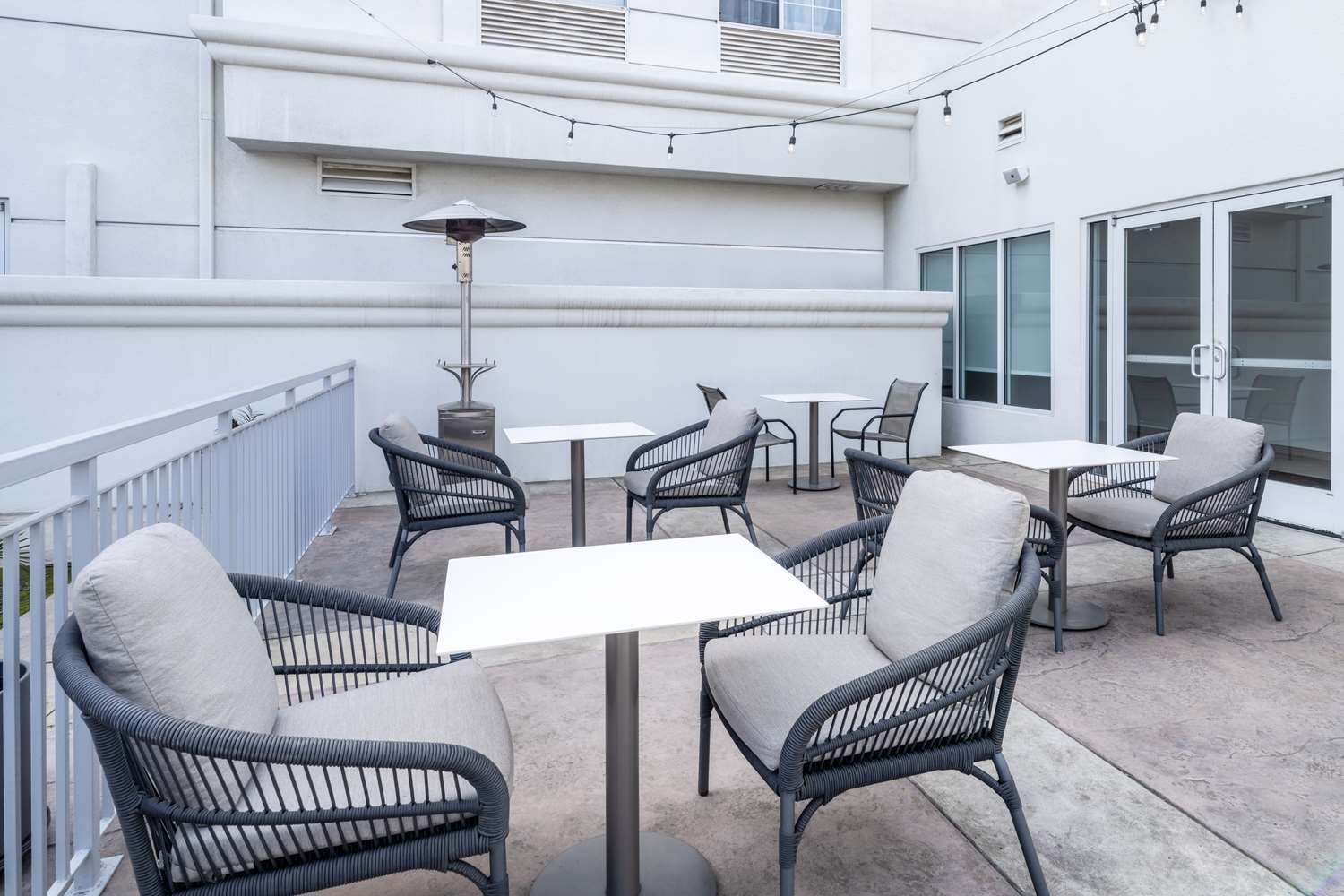 Hilton Garden Inn Bakersfield - photo 18