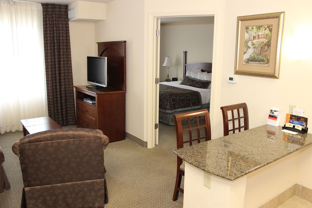 Staybridge Suites Milwaukee Airport South by IHG - photo 21