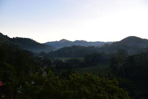 Paramount one - carbon neutral hotel in Ella Town