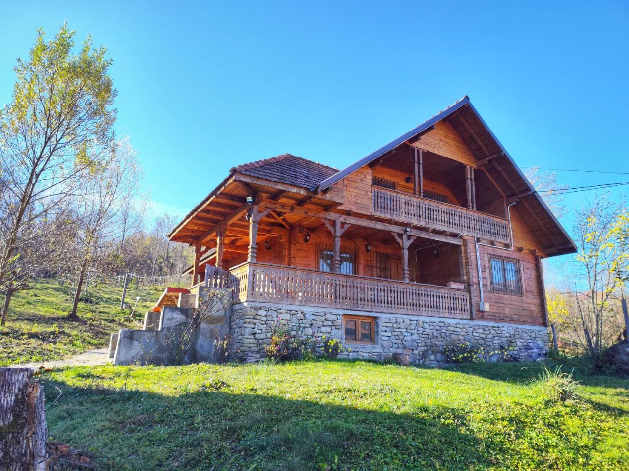 La Sat - carbon neutral hotel in Bertea