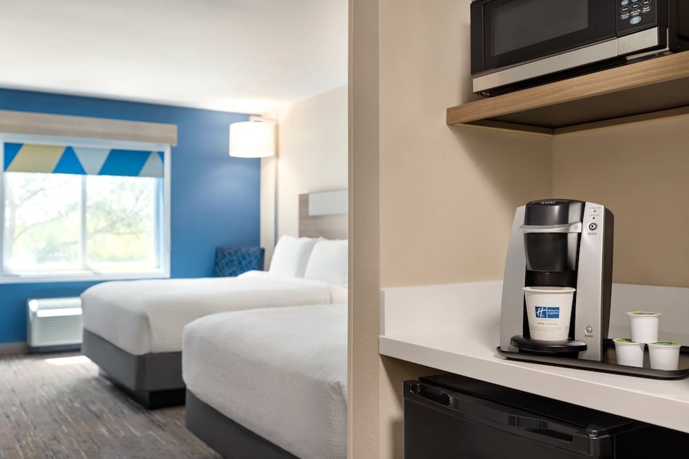 Holiday Inn Express Hotel & Suites Fort Pierce West by IHG - photo 8