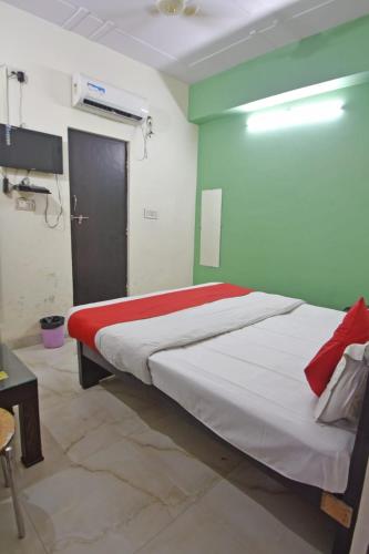 OYO 16904 Hotel Maharaja Palace in Aligarh, India