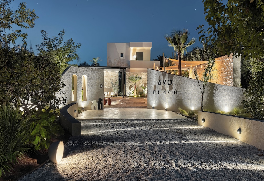 Dyo Beach Suites in Rethymno, Greece