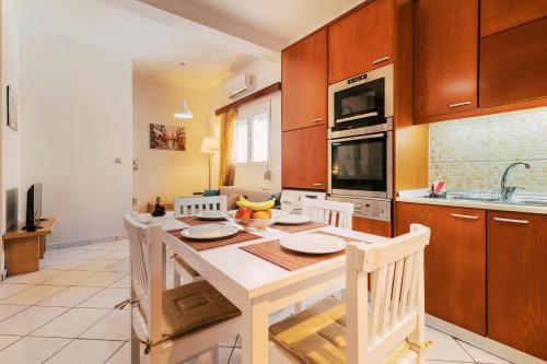 Louis House — 4-Star Luxury Hotel in Rodos, Greece