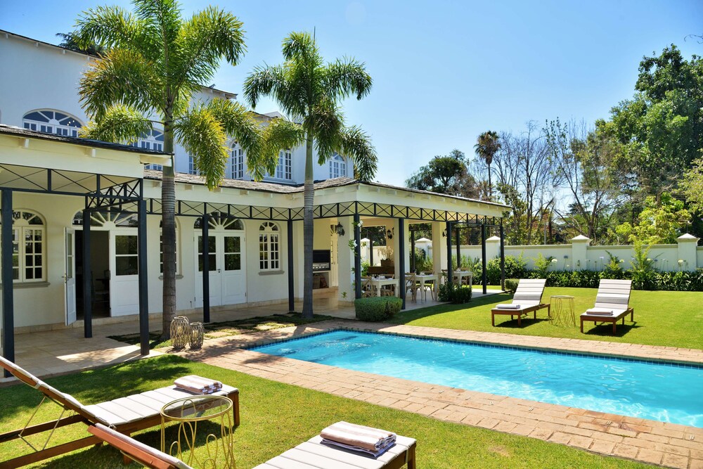 Mont d'Or Sandton Villas — 4-Star Luxury Hotel in Johannesburg, South Africa