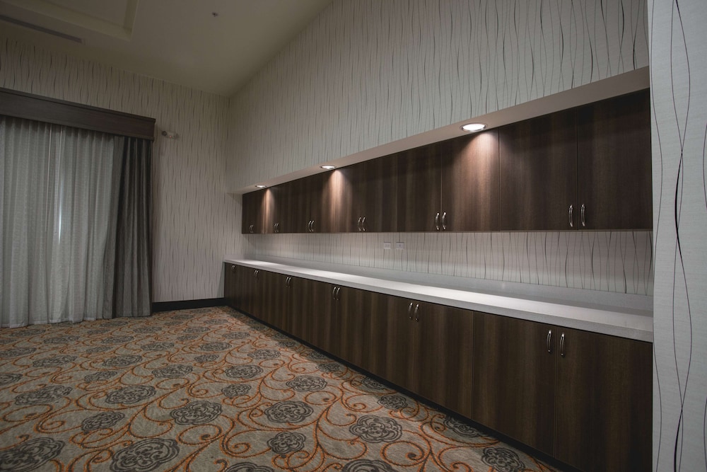Hilton Garden Inn Bolingbrook I 55 - photo 47