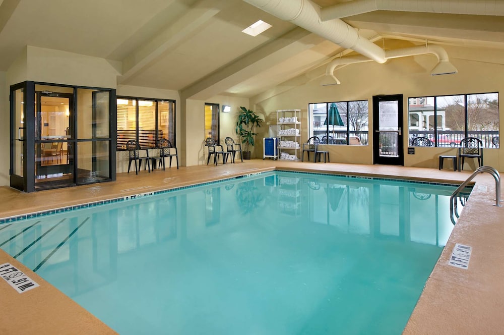 Hampton Inn Atlanta Stockbridge - photo 25