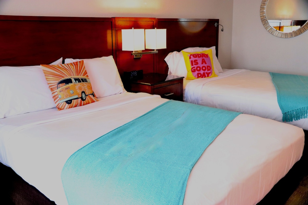 The Retro Hotel - photo 8