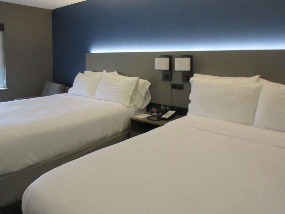Comfort Inn & Suites Sharonville Cincinnati North - photo 10