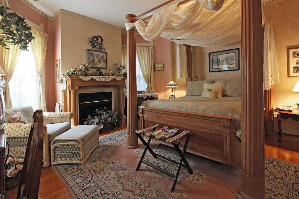 Old Northside Bed & Breakfast - photo 9
