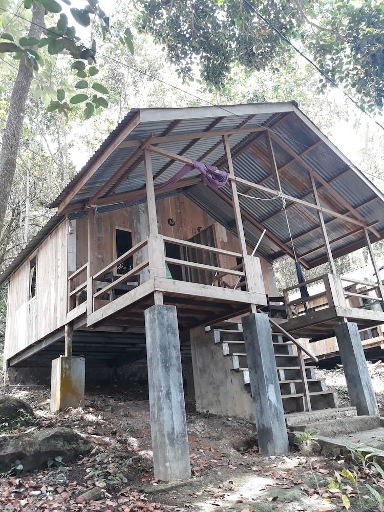 Iboih Inn Resort & Resto — hotel in Sabang