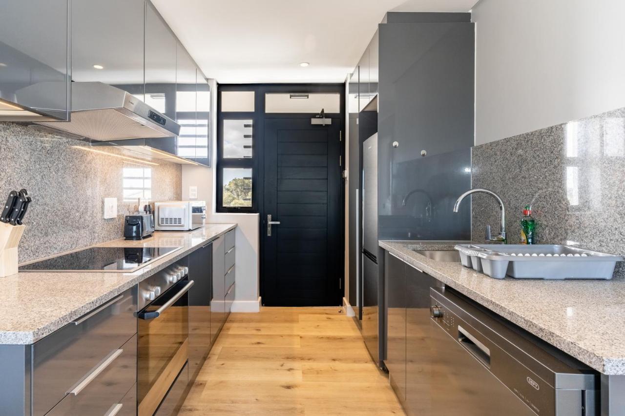 Burmeister 401 2 Bedroom Apartment across from Ocean Onsite Parking
