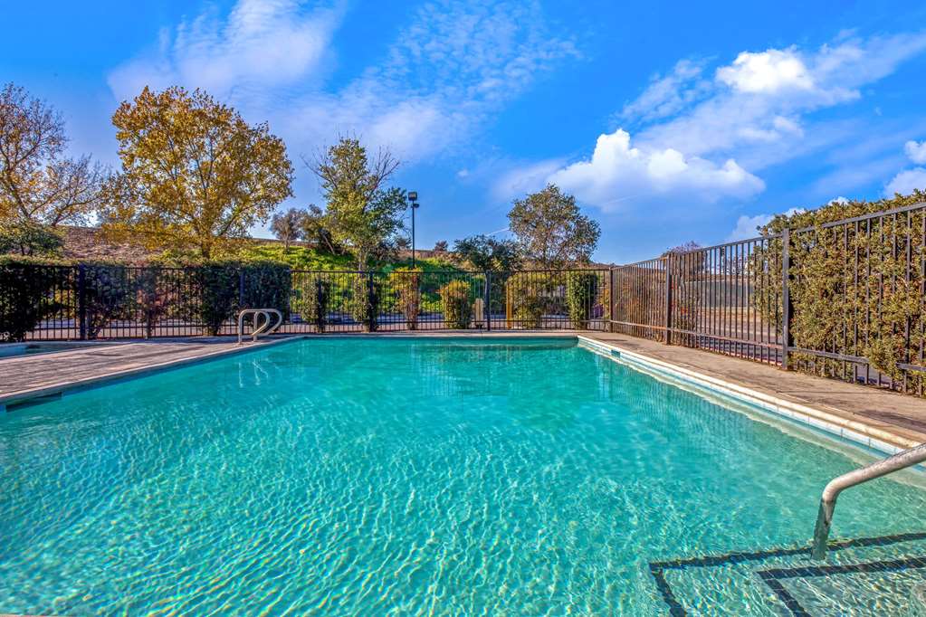 La Quinta Inn & Suites by Wyndham Manteca Ripon - photo 8