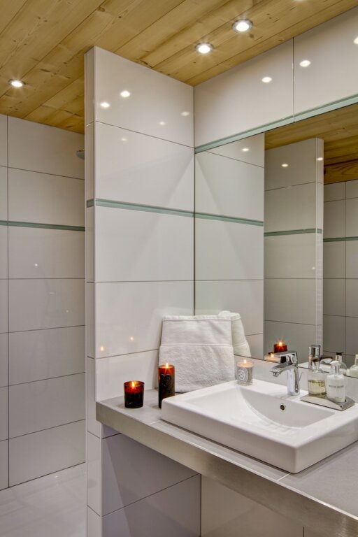 Chalet l'Arolle L'Ourson — 5-Star Luxury Hotel in Les Gets, France