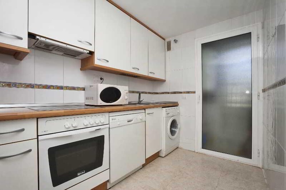 Apartamento Mediterráneo Bellavista — 4-Star Luxury Hotel in Mont-Roig Del Camp, Spain