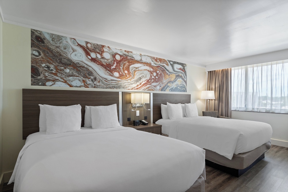 Crowne Plaza Executive Center Baton Rouge by IHG - photo 50