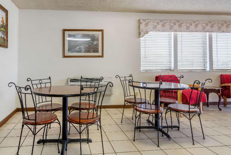 Rodeway Inn Brighton - photo 21