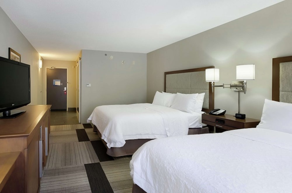 Hampton Inn Salem VA - photo 13