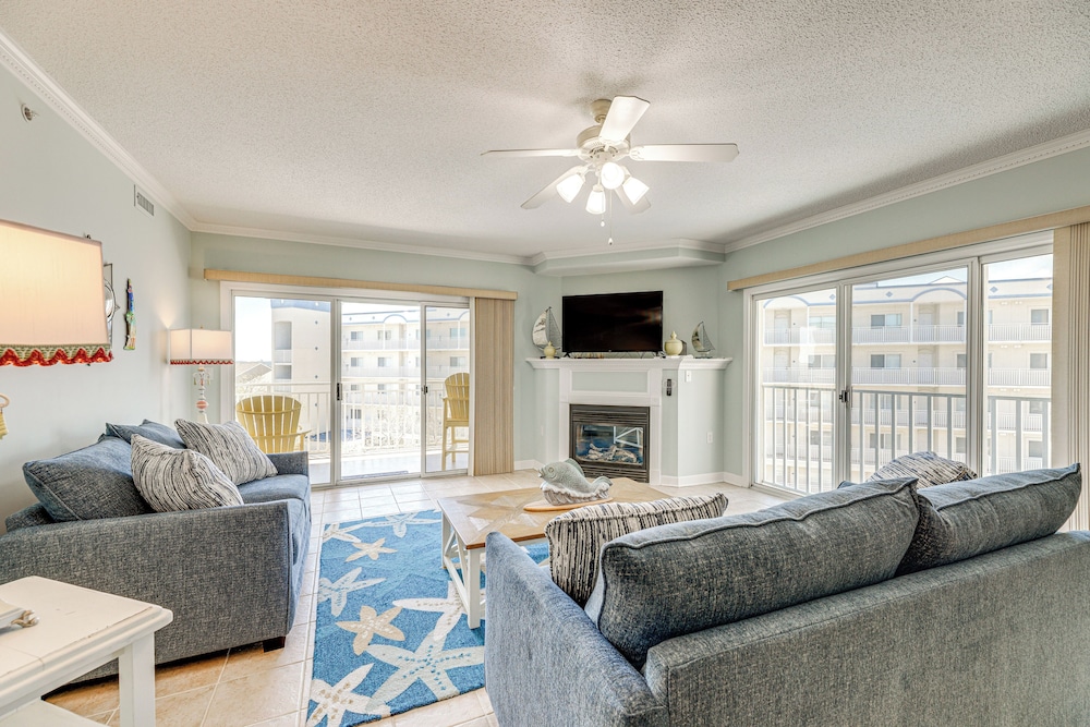 Steps to Boardwalk 4th floor Ocean City Beach Gem — 4-Star Luxury Hotel in Ocean City, United States