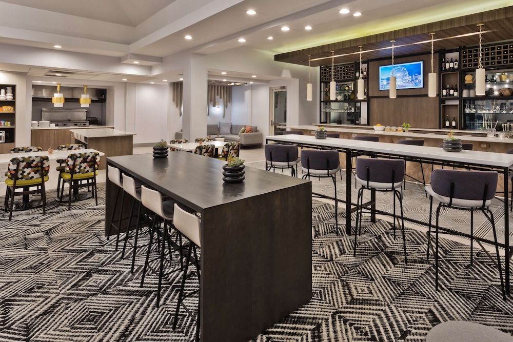 Hilton Garden Inn Birmingham Lakeshore Drive - photo 6