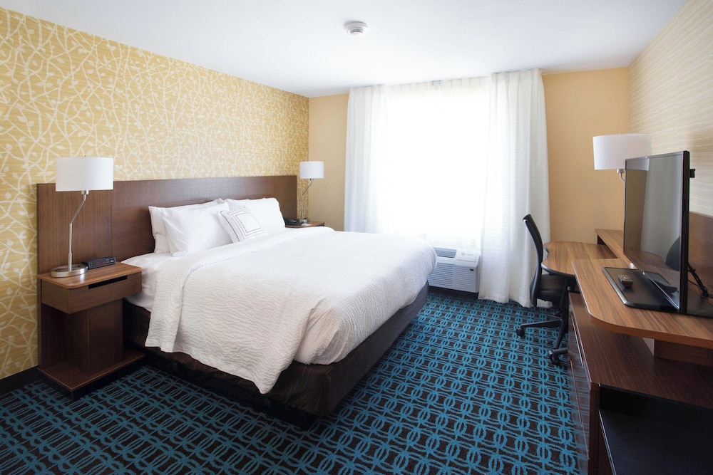 Fairfield Inn & Suites by Marriott Decorah - photo 17