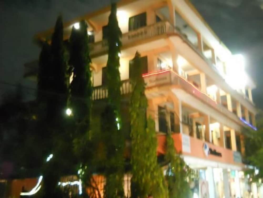 Cross Way Executive Hotel CWE in Dar Es Salaam, Tanzania