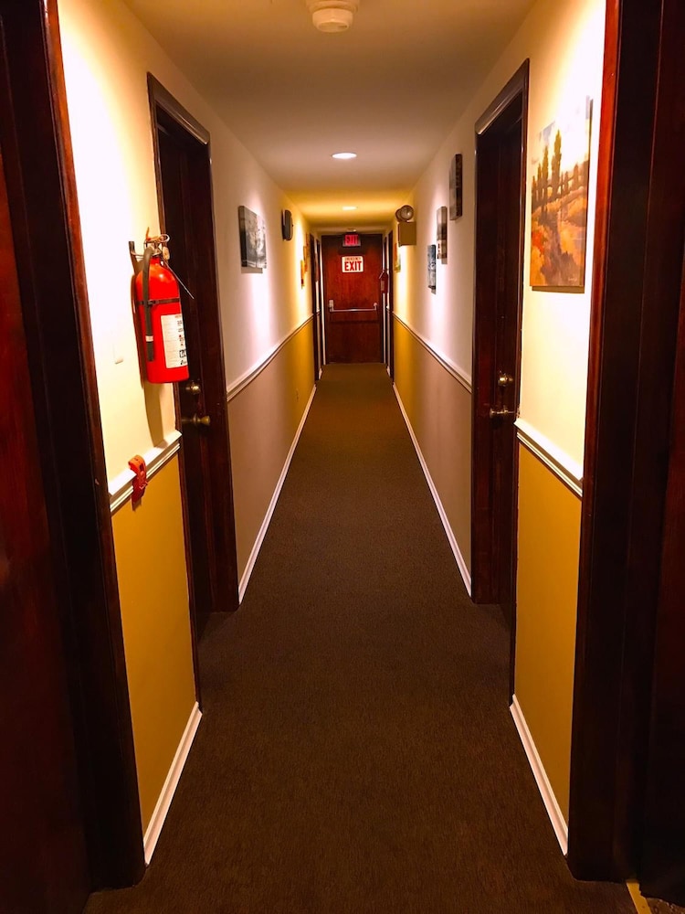 Buoy16 Motel - photo 16