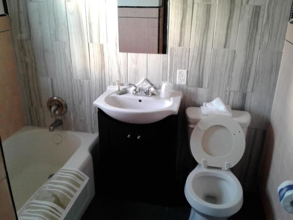 Sterling Gardens Hotel - photo 43