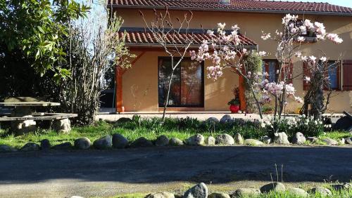 Gîte Au delà des cimes - carbon neutral hotel in Villeneuve-De-Riviere